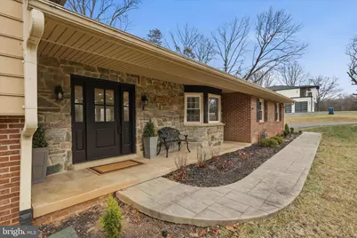 10412 Samaga Drive, Oakton, VA 22124 - Photo 5