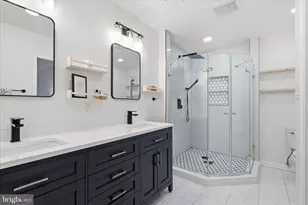 10412 Samaga Dr, Oakton, VA 22124 - Photo 17