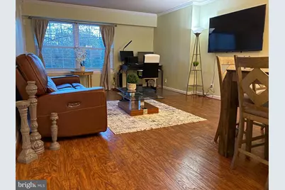 7640 Tremayne Place #112, McLean, VA 22102 - Photo 3