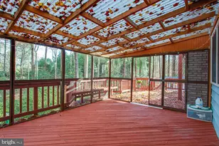 12225 Tall Pines Ct, Fairfax, VA 22030 - Photo 17