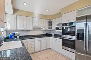 2707 Glencroft Rd, Vienna, VA 22181 - Photo 23