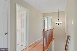 2707 Glencroft Rd, Vienna, VA 22181 - Photo 27