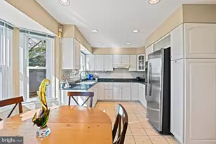 2707 Glencroft Rd, Vienna, VA 22181 - Photo 19