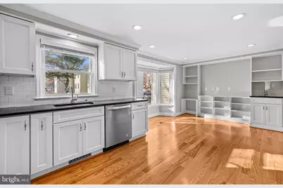 9033 Piney Grove Drive, Fairfax, VA 22031 - Photo 9