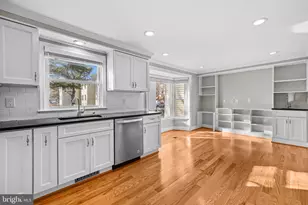 9033 Piney Grove Dr, Fairfax, VA 22031 - Photo 9