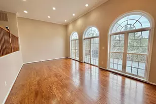 3344 Wilton Crest Ct, Alexandria, VA 22310 - Photo 5