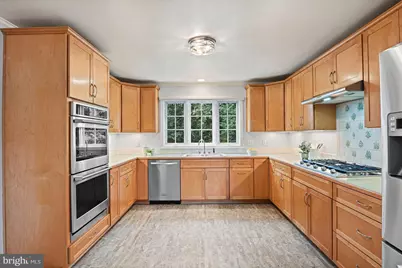 7801 Birnam Wood Drive, McLean, VA 22102 - Photo 9