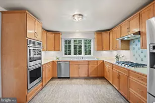 7801 Birnam Wood Dr, McLean, VA 22102 - Photo 9