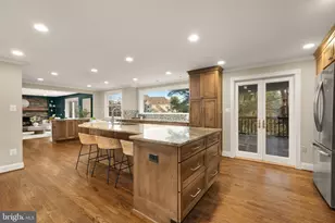 909 Cantle Ln, Great Falls, VA 22066 - Photo 5