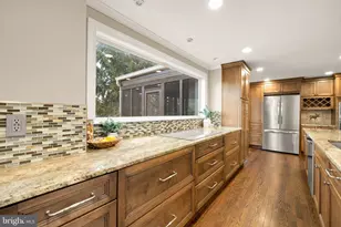 909 Cantle Ln, Great Falls, VA 22066 - Photo 7