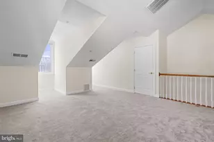 8882 Ashgrove House Ln, Vienna, VA 22182 - Photo 33