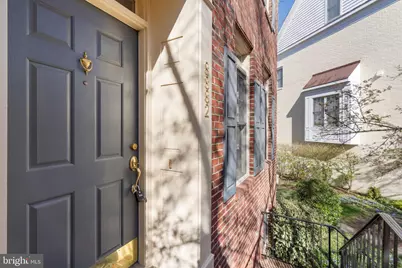 8882 Ashgrove House Lane, Vienna, VA 22182 - Photo 3