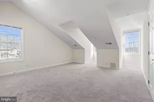 8882 Ashgrove House Ln, Vienna, VA 22182 - Photo 35