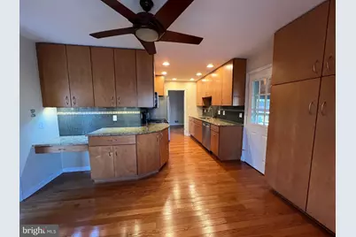 8638 Woodview Drive, Springfield, VA 22153 - Photo 5