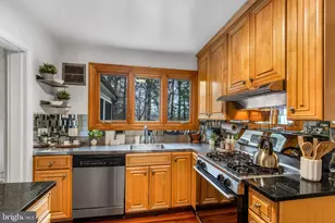 3825 Birchwood Rd, Falls Church, VA 22041 - Photo 15