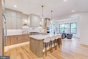 913 Symphony Cir SW, Vienna, VA 22180 - Photo 5