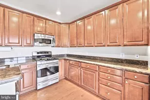 6055 Wicker Ln, Centreville, VA 20121 - Photo 7