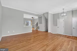 6808 Cedar Loch Ct, Centreville, VA 20121 - Photo 7
