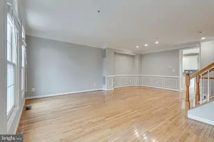 8872 Ashgrove House Ln, Vienna, VA 22182 - Photo 7