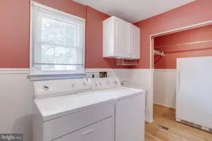 9800 Ceralene Dr, Fairfax, VA 22032 - Photo 19