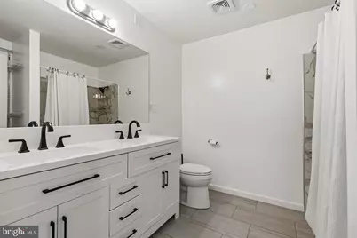 2146 Woodford Road, Vienna, VA 22182 - Photo 13