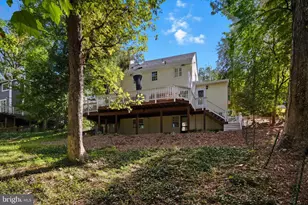 6032 Grove Dr, Alexandria, VA 22307 - Photo 35