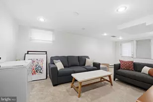 6032 Grove Dr, Alexandria, VA 22307 - Photo 27