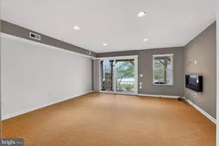 12105 Wedgeway Pl, Fairfax, VA 22033 - Photo 21