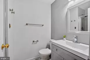 12105 Wedgeway Pl, Fairfax, VA 22033 - Photo 23