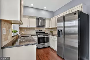 12105 Wedgeway Pl, Fairfax, VA 22033 - Photo 9