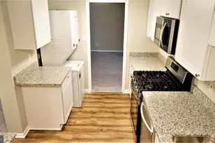 11818 Breton Ct, Reston, VA 20191 - Photo 9