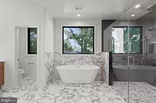 1111 Lakewood Dr SW, Vienna, VA 22180 - Photo 49