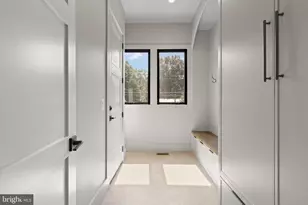 1111 Lakewood Dr SW, Vienna, VA 22180 - Photo 29