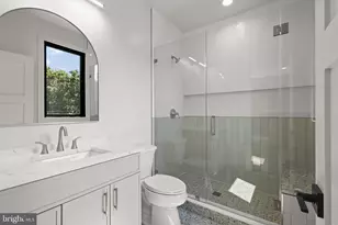 1111 Lakewood Dr SW, Vienna, VA 22180 - Photo 53