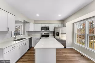 14012 Betsy Ross Ln, Centreville, VA 20121 - Photo 13