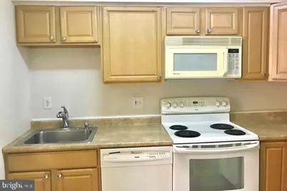 9517 Hagel Circle #E, Lorton, VA 22079 - Photo 3