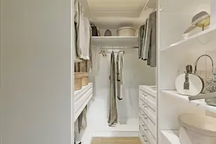 10401 White Granite Dr, Oakton, VA 22124 - Photo 9