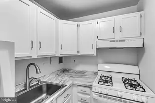 6137 Leesburg Pike, Falls Church, VA 22041 - Photo 11