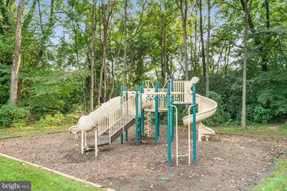 6137 Leesburg Pike #406, Falls Church, VA 22041 - Photo 25