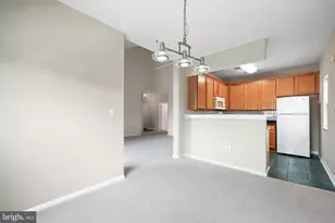 11330 Westbrook Mill Ln, Fairfax, VA 22030 - Photo 7