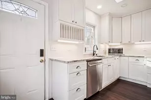 8112 Accotink Dr, Annandale, VA 22003 - Photo 11