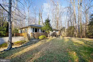 8112 Accotink Dr, Annandale, VA 22003 - Photo 3