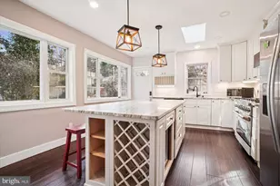 8112 Accotink Dr, Annandale, VA 22003 - Photo 9