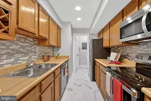 10204 Ashbrooke Ct, Oakton, VA 22124 - Photo 7