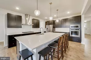 3897 Hillview Ct, Alexandria, VA 22310 - Photo 15