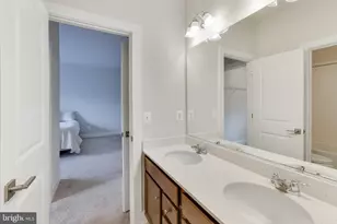 3897 Hillview Ct, Alexandria, VA 22310 - Photo 35