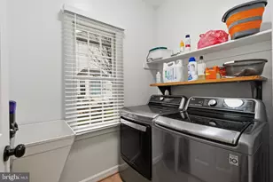 4924 Berkshire Woods Dr, Fairfax, VA 22030 - Photo 49