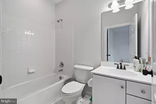 4924 Berkshire Woods Dr, Fairfax, VA 22030 - Photo 39