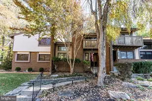 2045 Winged Foot Ct, Reston, VA 20191 - Photo 9