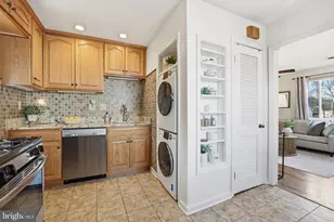 6821 Barrett Rd, Falls Church, VA 22042 - Photo 13